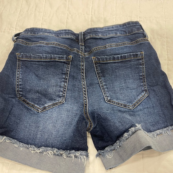 Jean shorts - Picture 3 of 5